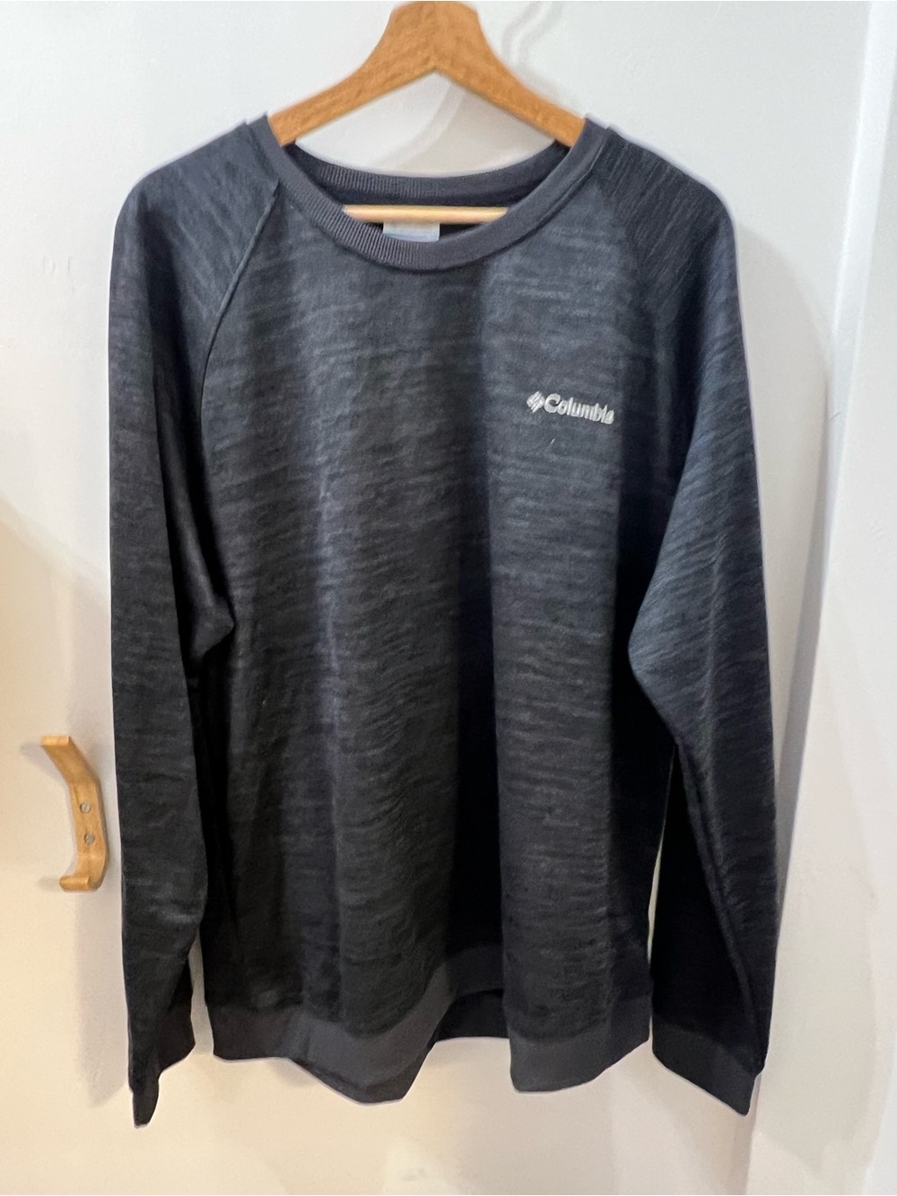 Columbia Grey Crewneck Sweatshirt